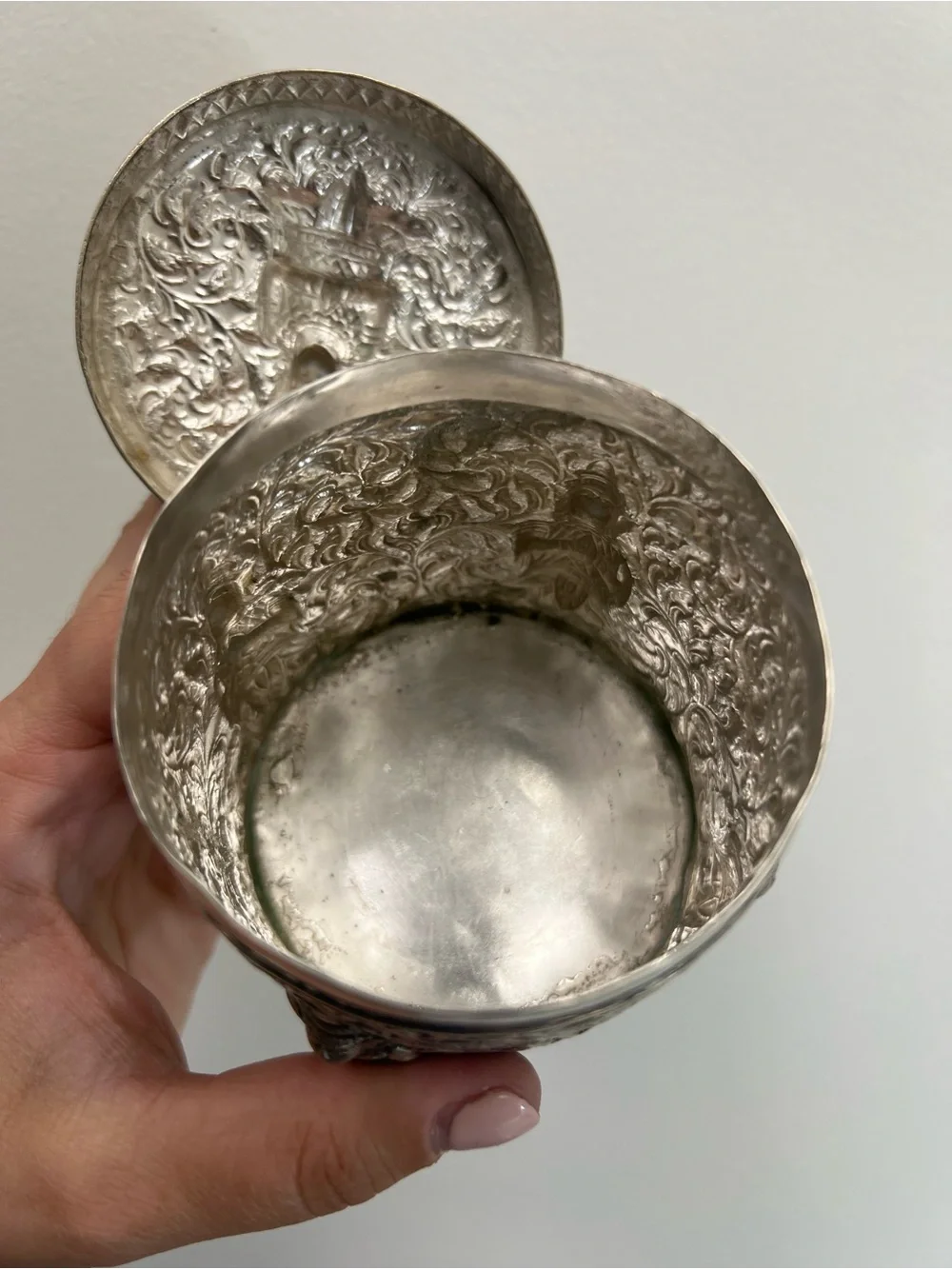 Burmese 950 silver betel box canister intricate repoussé floral designs